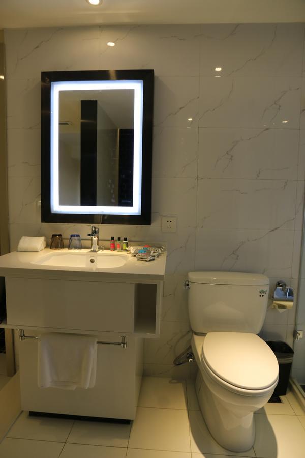 D•Mark Hotel Guiyang (Guizhou) Exterior foto